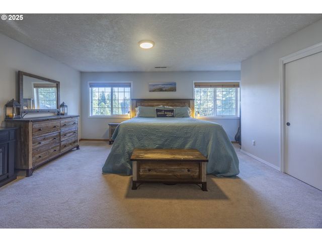 92702 FERN HILL Rd, Astoria, OR 97103