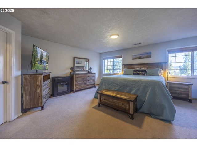 92702 FERN HILL Rd, Astoria, OR 97103