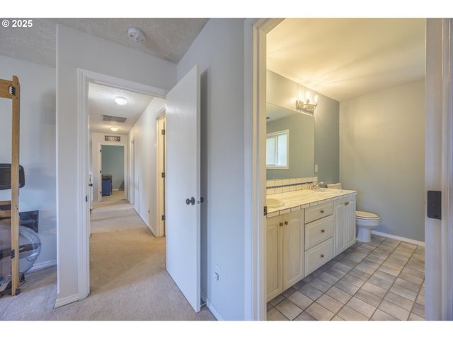 92702 FERN HILL Rd, Astoria, OR 97103