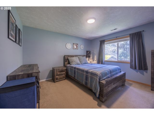 92702 FERN HILL Rd, Astoria, OR 97103