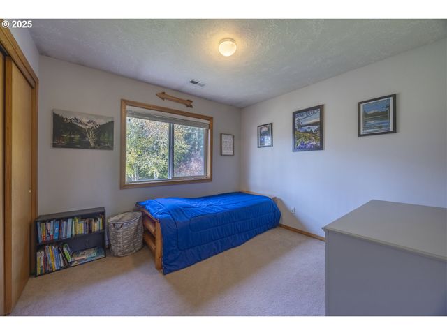 92702 FERN HILL Rd, Astoria, OR 97103