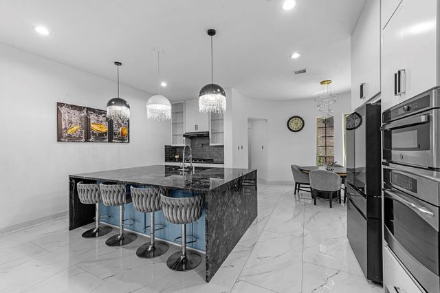 11415 Stonecreek Bend Lane, Cypress, TX 77433
