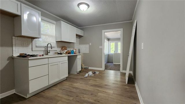 1108 S Harris Avenue, Independence, MO 64054
