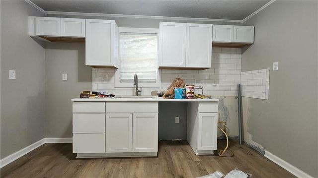 1108 S Harris Avenue, Independence, MO 64054