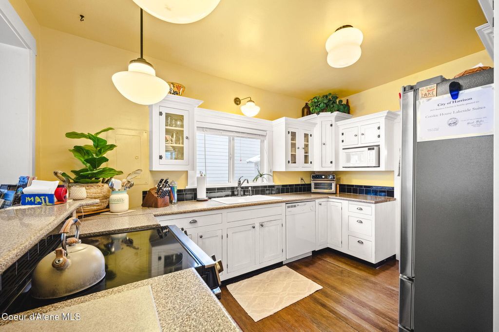 114 N COEUR D ALENE AVE, Harrison, ID 83833 photo 28
