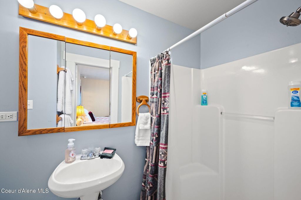 114 N COEUR D ALENE AVE, Harrison, ID 83833 photo 42