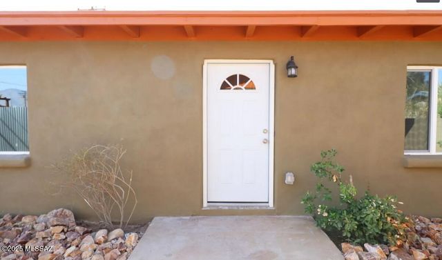 202 W Laguna Street, Tucson, AZ 85705