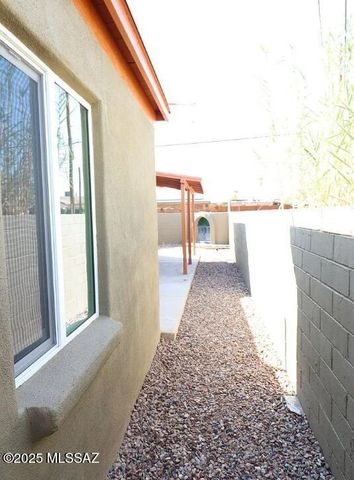 202 W Laguna Street, Tucson, AZ 85705