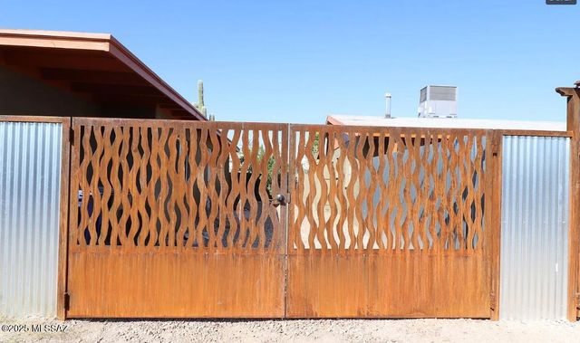 202 W Laguna Street, Tucson, AZ 85705