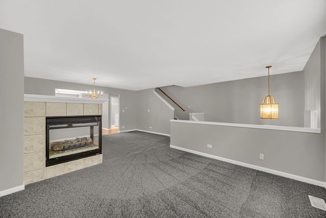 645 Conservatory Lane, Aurora, IL 60502