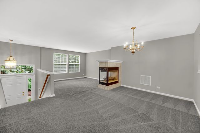 645 Conservatory Lane, Aurora, IL 60502