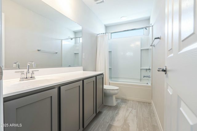 19801 W BADGETT Lane, Litchfield Park, AZ 85340