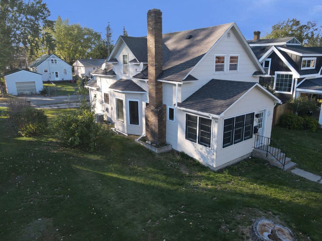 511 8th Street NE, Staples, MN 56479