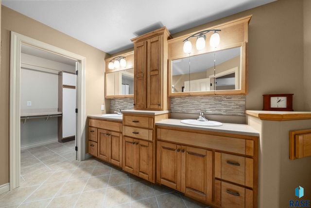 25787 N Kiwanis Ave Avenue, Renner, SD 57055