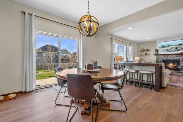 3552 Olde Howell ROAD, Waukesha, WI 53188