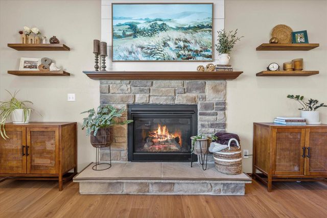 3552 Olde Howell ROAD, Waukesha, WI 53188