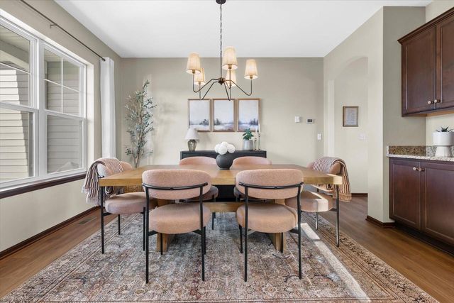 3552 Olde Howell ROAD, Waukesha, WI 53188