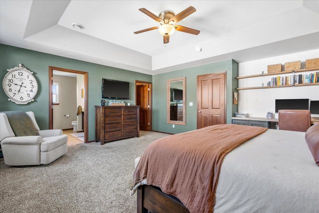 3552 Olde Howell ROAD, Waukesha, WI 53188