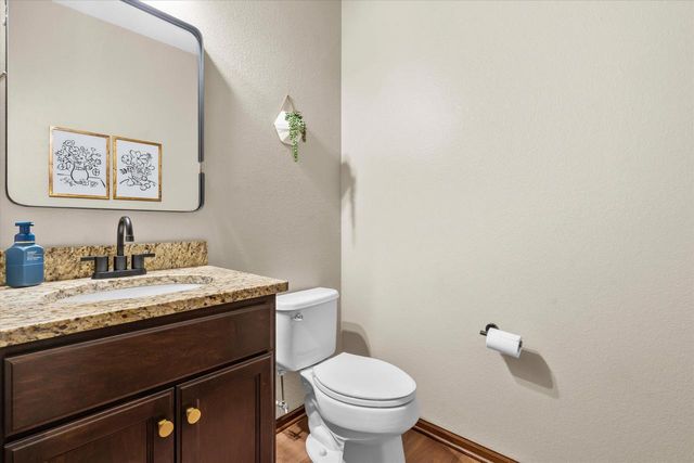 3552 Olde Howell ROAD, Waukesha, WI 53188