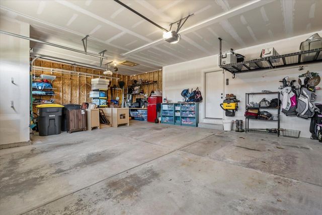 3552 Olde Howell ROAD, Waukesha, WI 53188