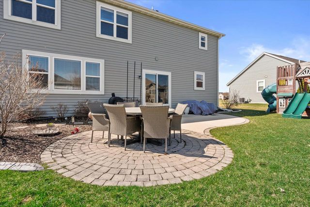 3552 Olde Howell ROAD, Waukesha, WI 53188