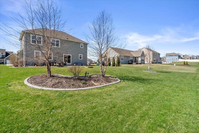3552 Olde Howell ROAD, Waukesha, WI 53188