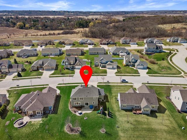 3552 Olde Howell ROAD, Waukesha, WI 53188