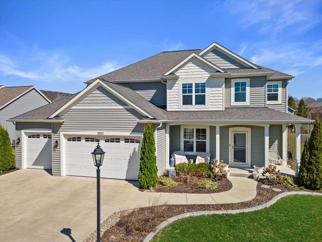 3552 Olde Howell ROAD, Waukesha, WI 53188