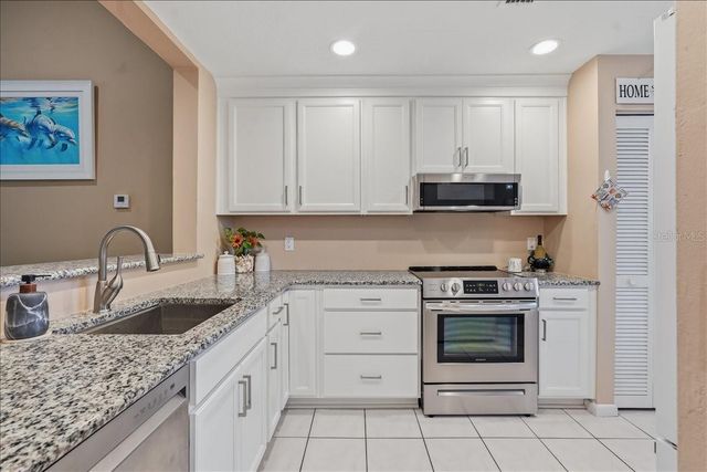 11602 WHITE ASH DRIVE, New Port Richey, FL 34654