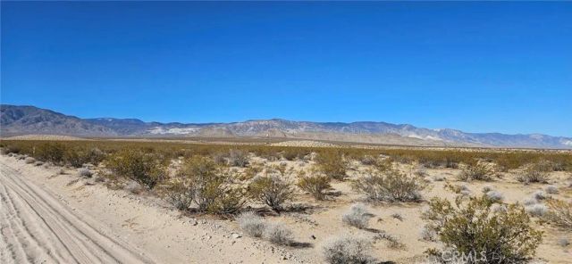 800 Green Rock Mine Rd. Near, Lucerne Valley, CA 92356