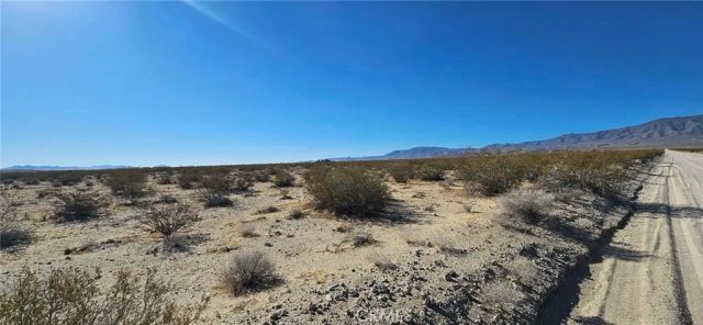 800 Green Rock Mine Rd. Near, Lucerne Valley, CA 92356