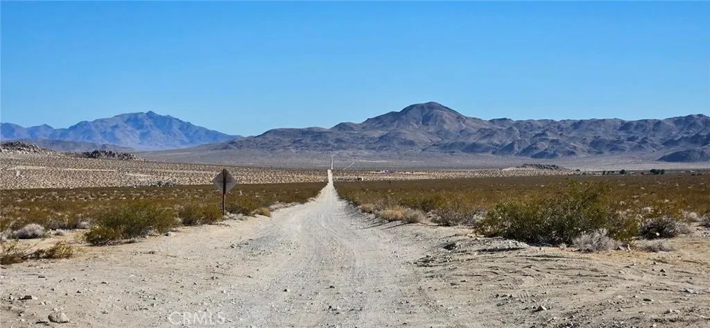 800 Green Rock Mine Rd. Near, Lucerne Valley, CA 92356