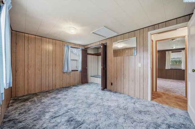 1220 Cottonwood Dr, Richland, WA 99354