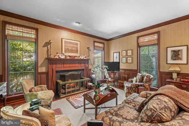 1236 DENBIGH LN, Wayne, PA 19087