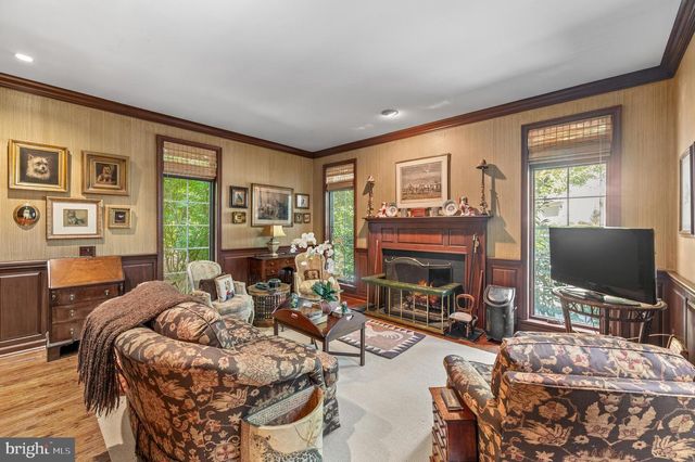 1236 DENBIGH LN, Wayne, PA 19087