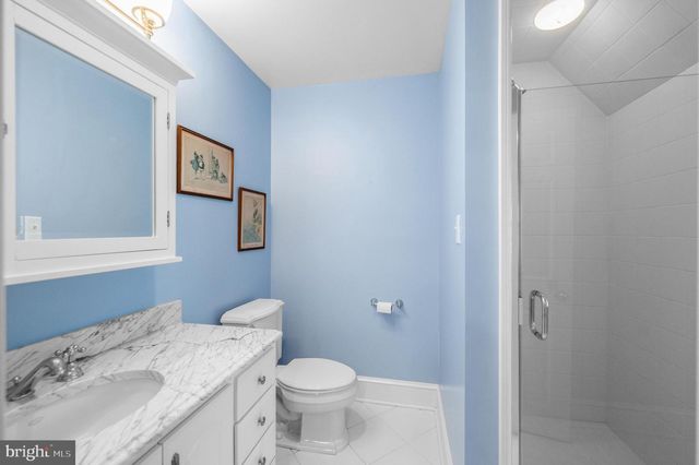 1236 DENBIGH LN, Wayne, PA 19087