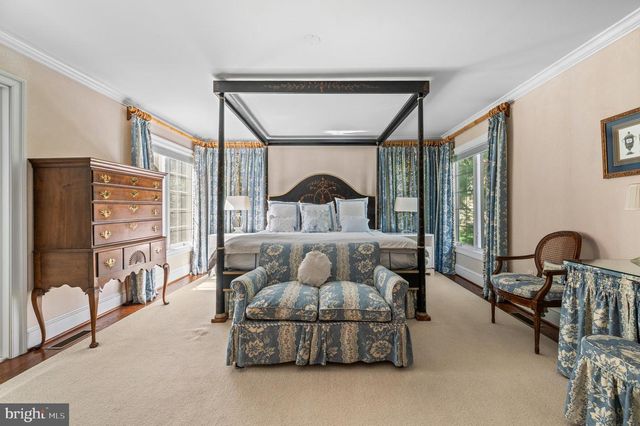 1236 DENBIGH LN, Wayne, PA 19087