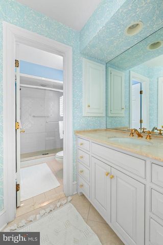 1236 DENBIGH LN, Wayne, PA 19087