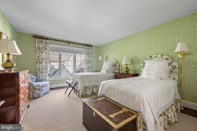 1236 DENBIGH LN, Wayne, PA 19087