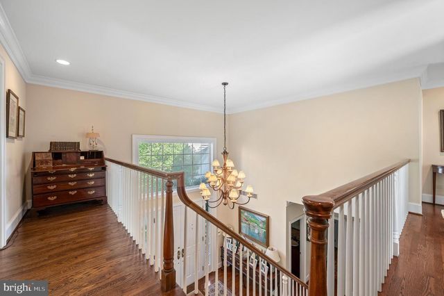 1236 DENBIGH LN, Wayne, PA 19087