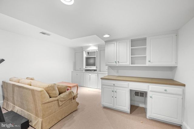 1236 DENBIGH LN, Wayne, PA 19087