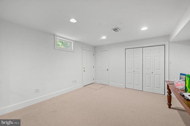 1236 DENBIGH LN, Wayne, PA 19087