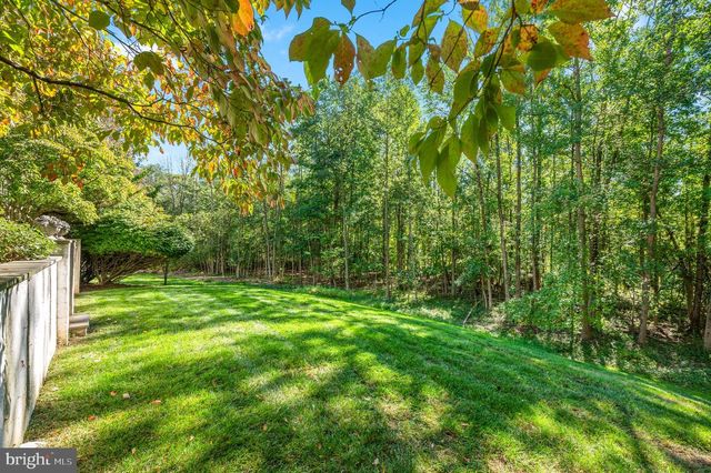 1236 DENBIGH LN, Wayne, PA 19087