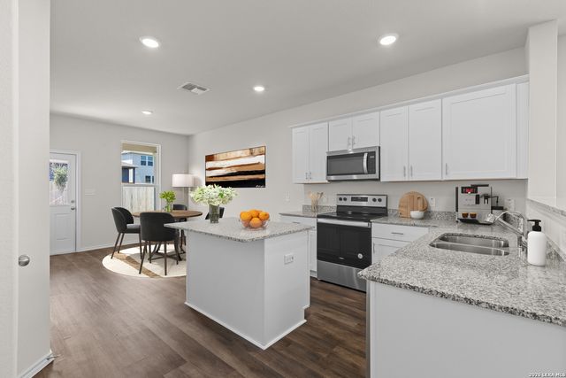 816 Soapberry Dr, New Braunfels, TX 78130