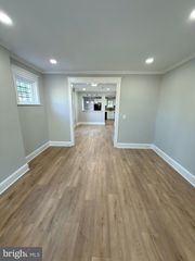 648 EDGEWOOD AVE, Trenton, NJ 08618
