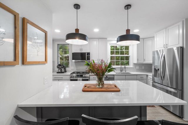 154 N 88th STREET, Wauwatosa, WI 53226