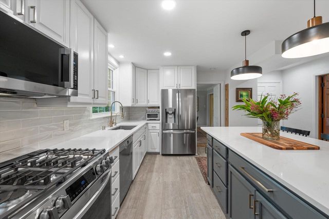 154 N 88th STREET, Wauwatosa, WI 53226