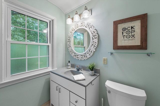 154 N 88th STREET, Wauwatosa, WI 53226