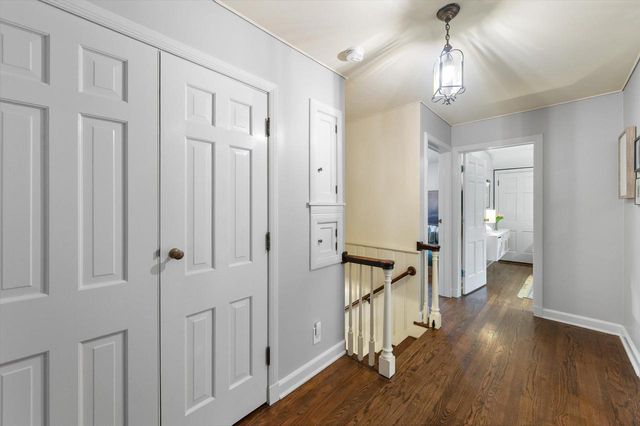 154 N 88th STREET, Wauwatosa, WI 53226