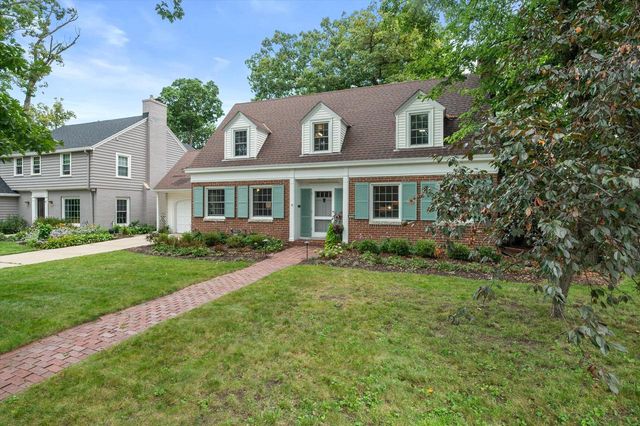 154 N 88th STREET, Wauwatosa, WI 53226